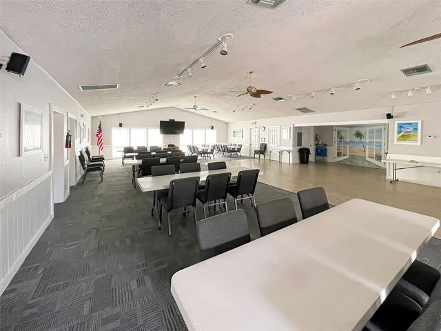 1211 CAPRI ISLES BOULEVARD 61, Venice, FL 34292