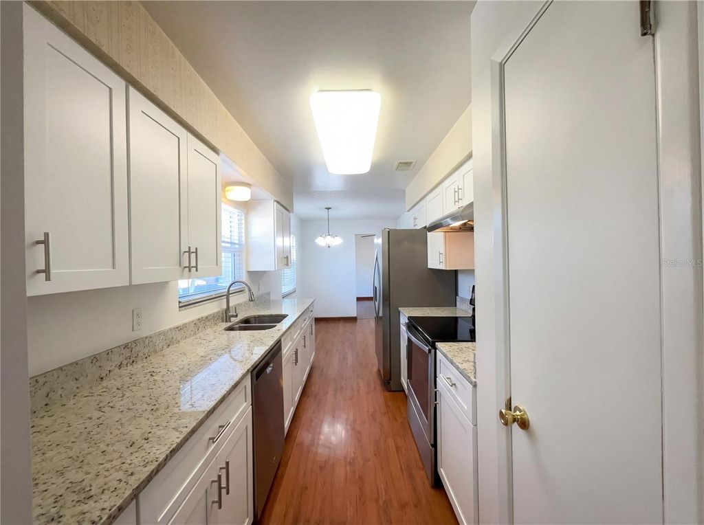 Image 18 of property listing at 7106 KEEL COURT, Orlando, FL 32835