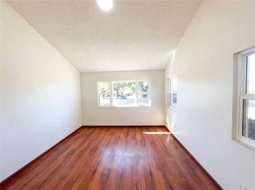 Image 3 of property listing at 7106 KEEL COURT, Orlando, FL 32835