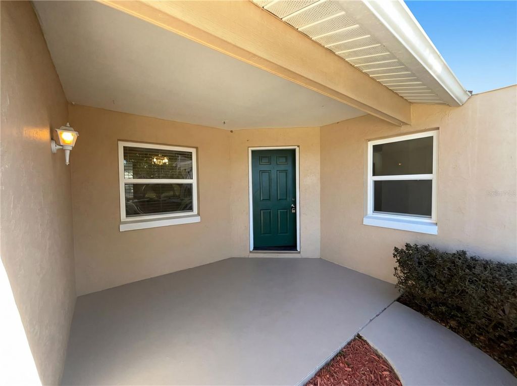 Image 10 of property listing at 7106 KEEL COURT, Orlando, FL 32835