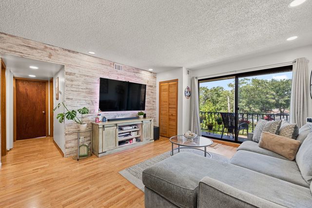 17510 71st Court 3B, Tinley Park, IL 60477
