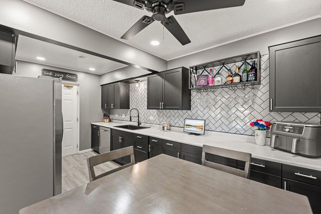 17510 71st Court 3B, Tinley Park, IL 60477