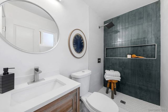 8284 Brookhaven Rd, San Diego, CA 92114