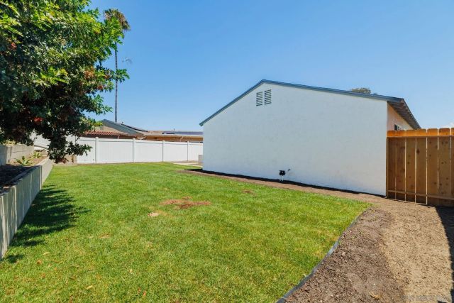 8284 Brookhaven Rd, San Diego, CA 92114