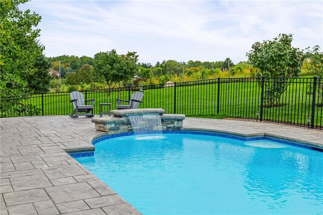 4 Vineyard Hill, Perinton, NY 14450