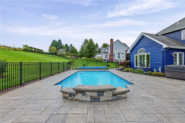 4 Vineyard Hill, Perinton, NY 14450
