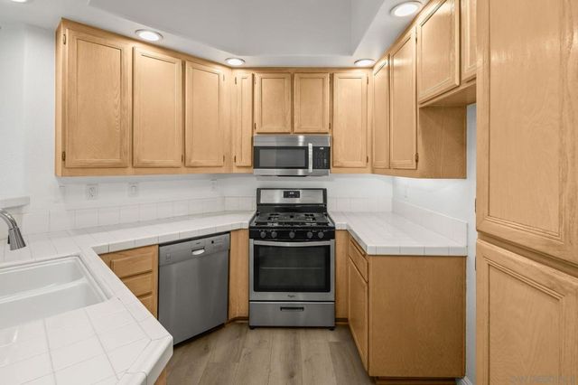 11335 Provençal Pl, San Diego, CA 92128