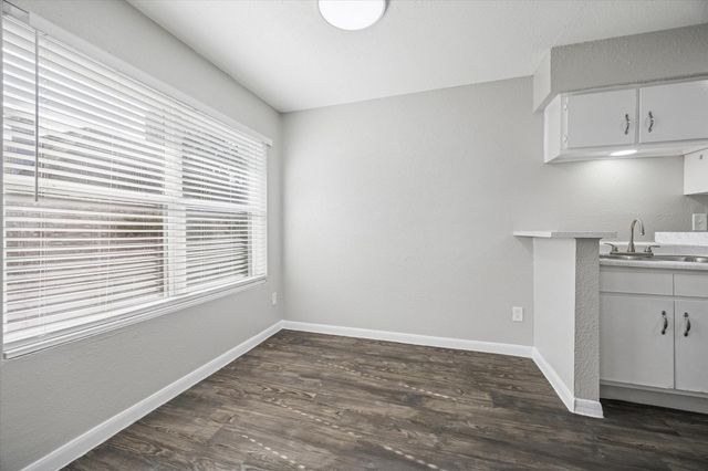 3800 Sherwood Lane 166, Houston, TX 77092