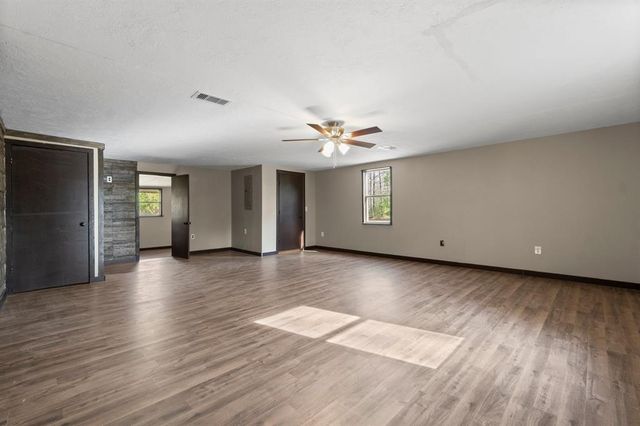160 Forest Springs, Livingston, TX 77351