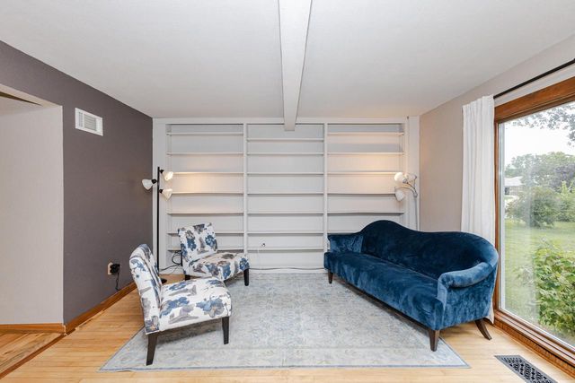 1577 East Gate DRIVE, Watertown, WI 53094