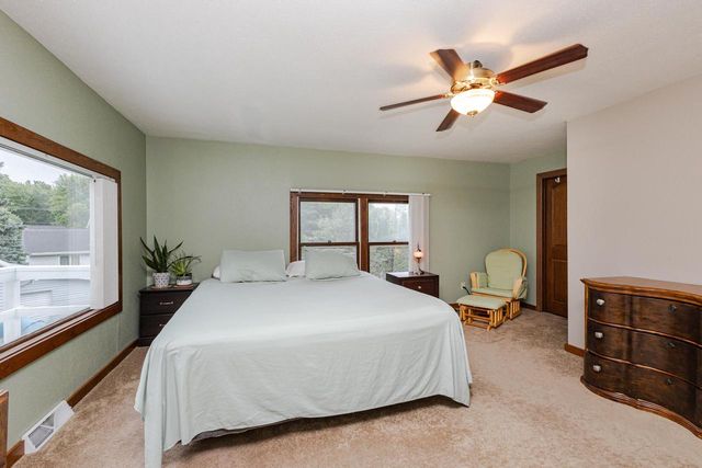 1577 East Gate DRIVE, Watertown, WI 53094