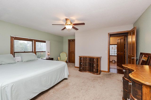 1577 East Gate DRIVE, Watertown, WI 53094