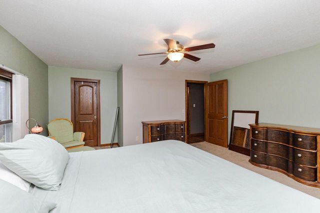 1577 East Gate DRIVE, Watertown, WI 53094