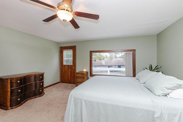 1577 East Gate DRIVE, Watertown, WI 53094