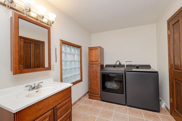 1577 East Gate DRIVE, Watertown, WI 53094