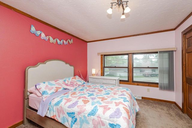 1577 East Gate DRIVE, Watertown, WI 53094