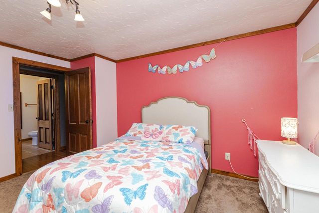 1577 East Gate DRIVE, Watertown, WI 53094