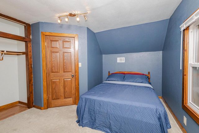 1577 East Gate DRIVE, Watertown, WI 53094