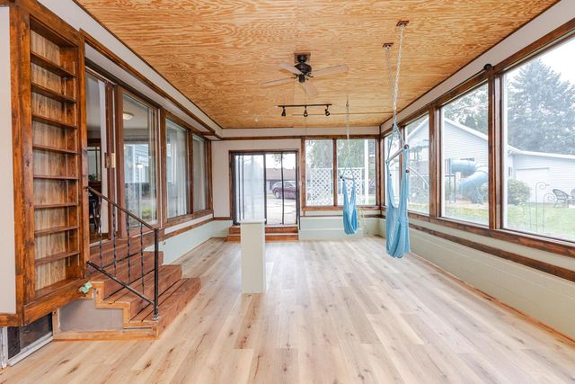 1577 East Gate DRIVE, Watertown, WI 53094
