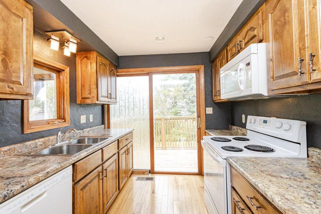 1577 East Gate DRIVE, Watertown, WI 53094