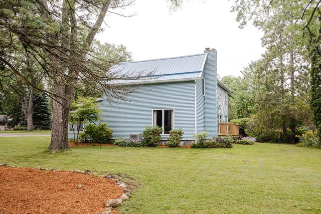 1577 East Gate DRIVE, Watertown, WI 53094