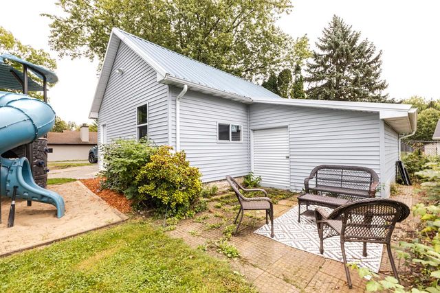 1577 East Gate DRIVE, Watertown, WI 53094