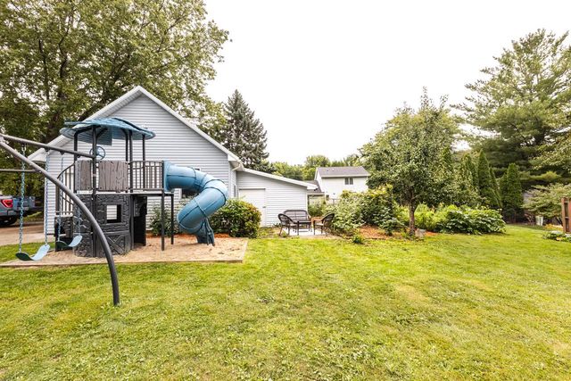 1577 East Gate DRIVE, Watertown, WI 53094