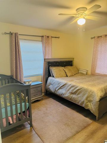 958 W 4th Street, Riviera Beach, FL 33404