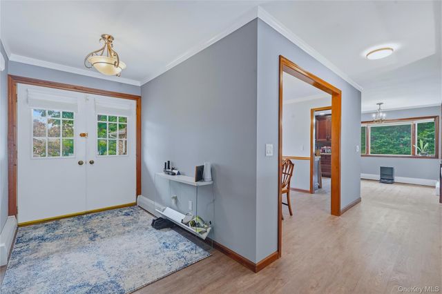 27 Bobolink Lane, Salt Point, NY 12578