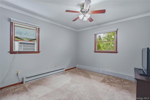 27 Bobolink Lane, Salt Point, NY 12578