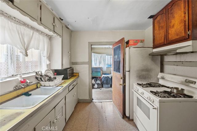 4903 Barstow, Los Angeles, CA 90032