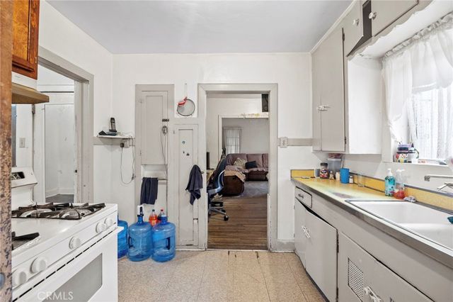 4903 Barstow, Los Angeles, CA 90032