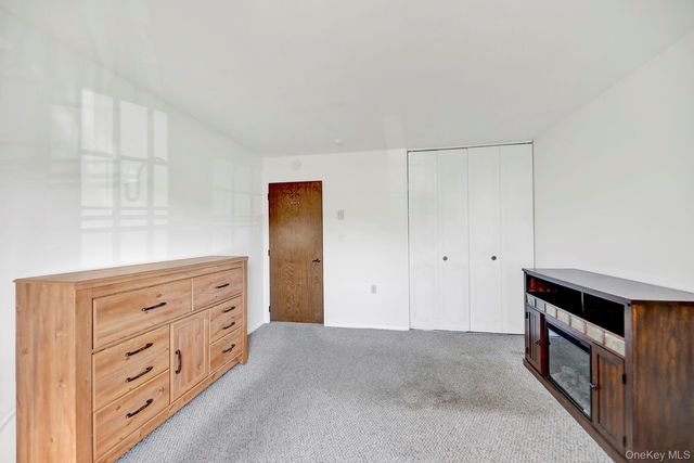 279 Berwick Court B, Ridge, NY 11961