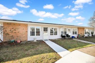 279 Berwick Court B, Ridge, NY 11961