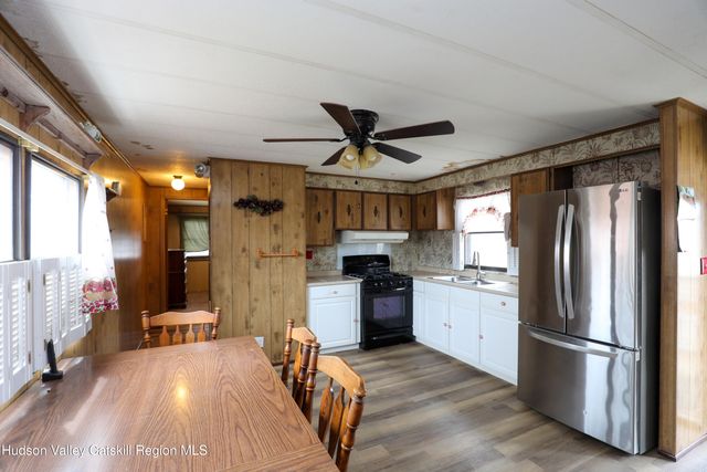 414 Joslen Boulevard 4, Hudson, NY 12534