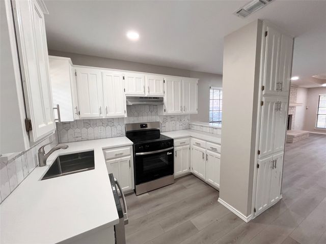 5628 Westchase Drive, North Richland Hills, TX 76180