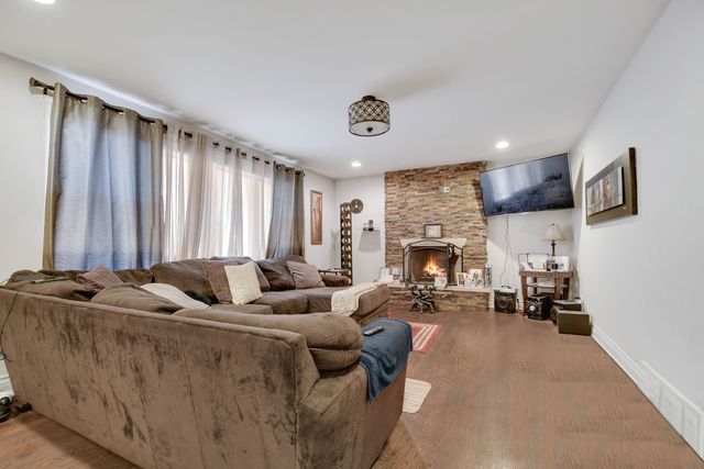 16810 Greenwood Avenue, South Holland, IL 60473