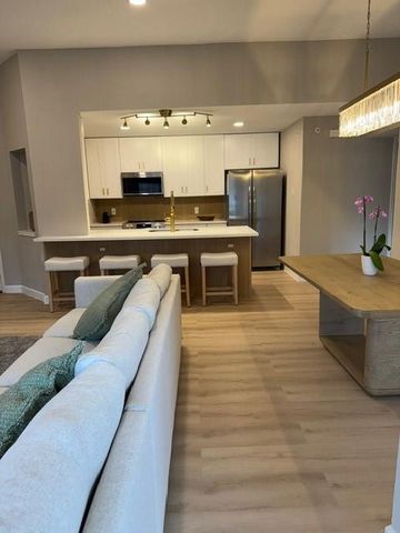 8051 Bay Branch Drive 432, Spring, TX 77382