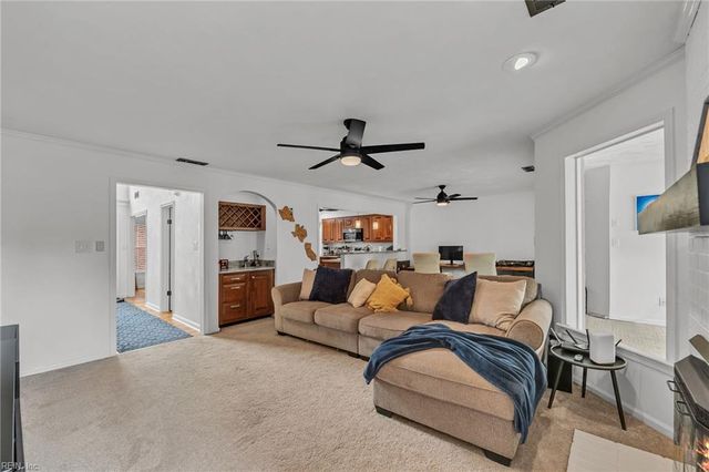 4827 Kempsville Greens PW, Virginia Beach, VA 23462