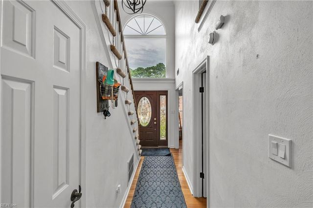 4827 Kempsville Greens PW, Virginia Beach, VA 23462