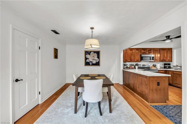 4827 Kempsville Greens PW, Virginia Beach, VA 23462