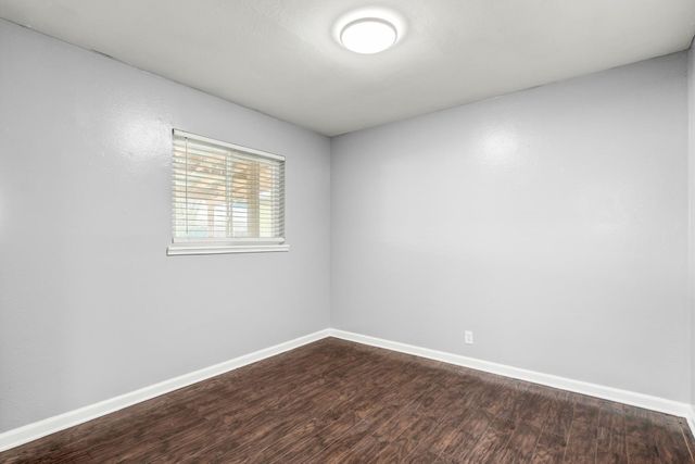 4960 Bradford Dr, Sacramento, CA 95820