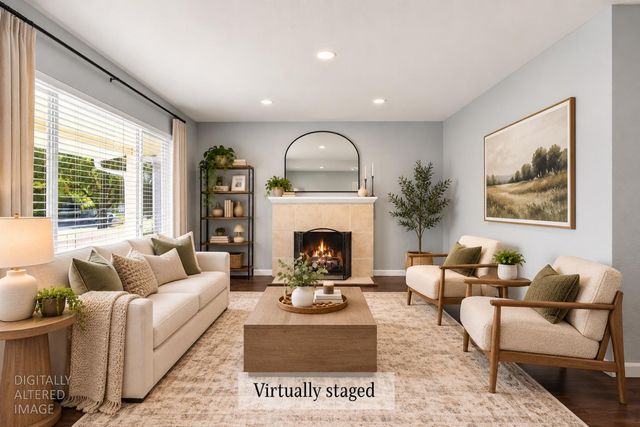 4960 Bradford Dr, Sacramento, CA 95820