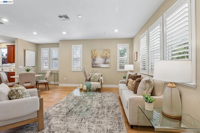 2836 Stringham Way, Dublin, CA 94568