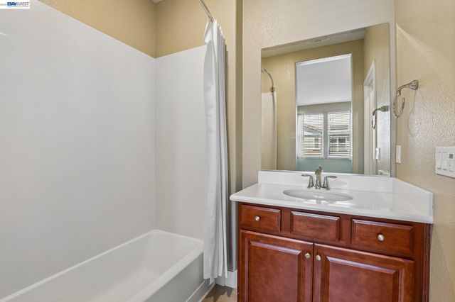 2836 Stringham Way, Dublin, CA 94568