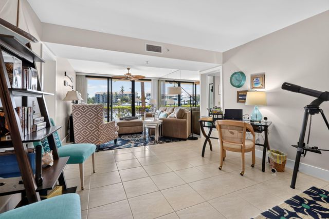 2401 Marina Isle Way 105, Jupiter, FL 33477