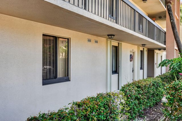 2401 Marina Isle Way 105, Jupiter, FL 33477
