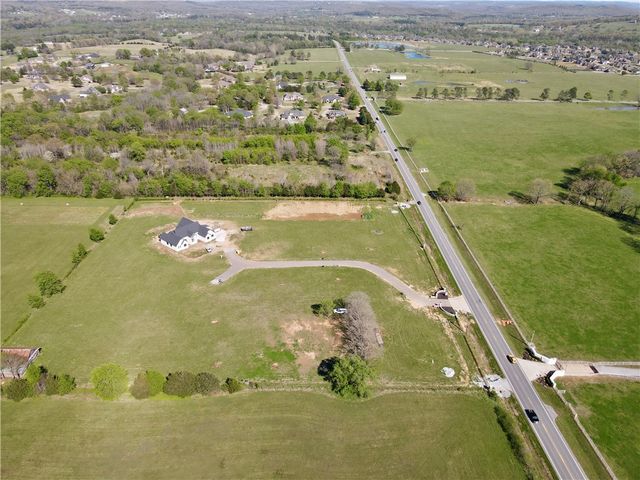 3170 W Bowen Boulevard, Fayetteville, AR 72703