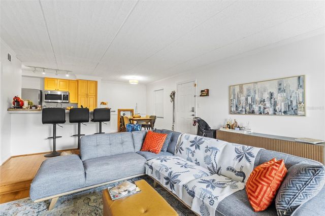 5304 W KENNEDY BOULEVARD 107, Tampa, FL 33609