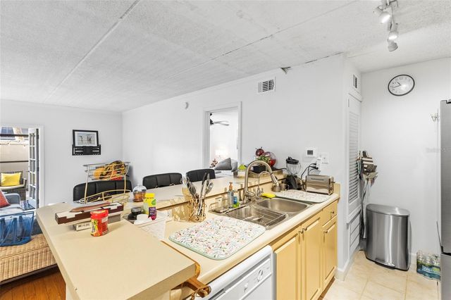 5304 W KENNEDY BOULEVARD 107, Tampa, FL 33609